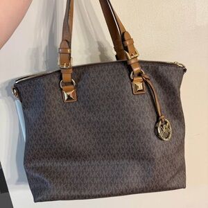 Michael Kors purse